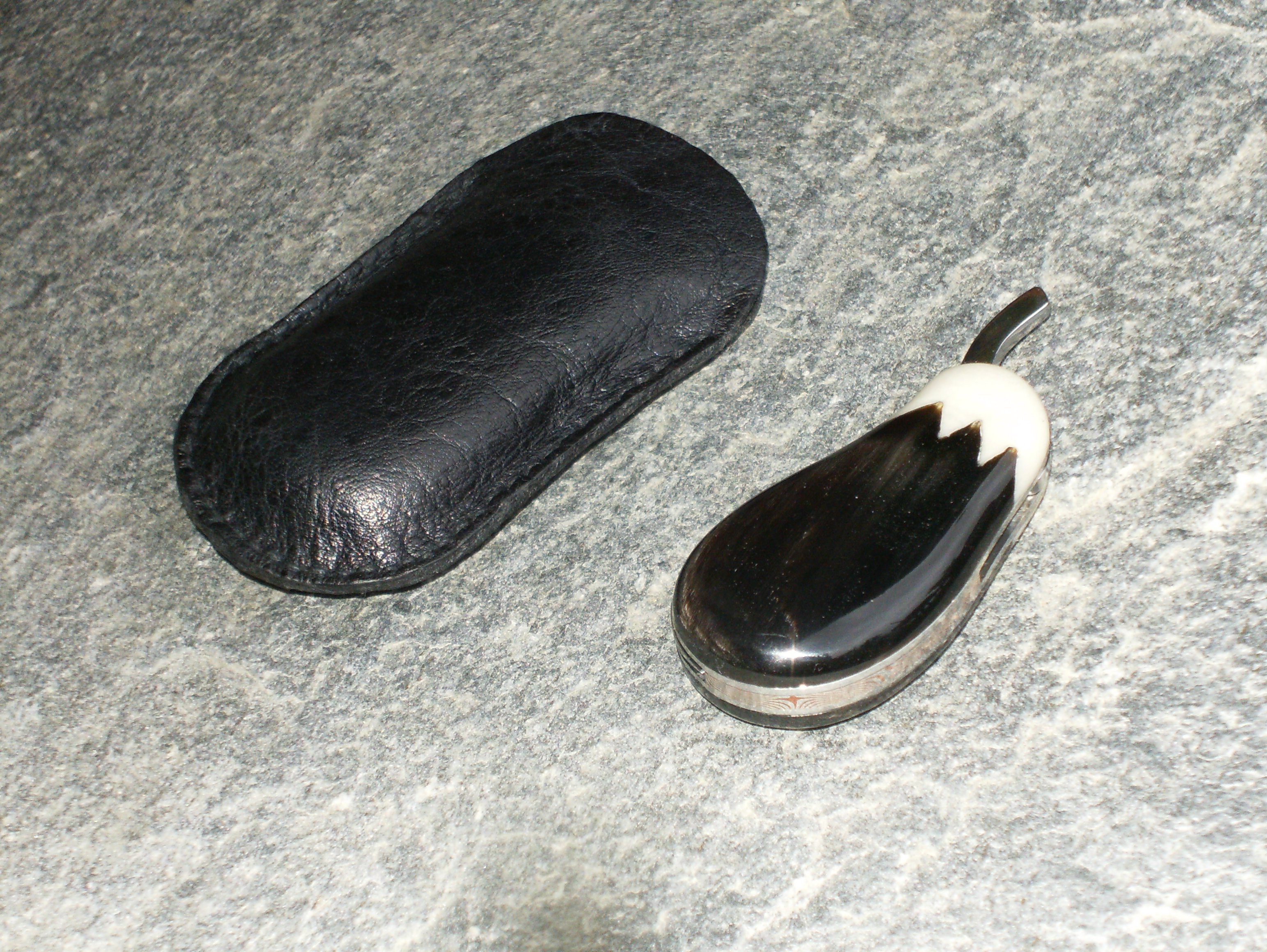 aubergine